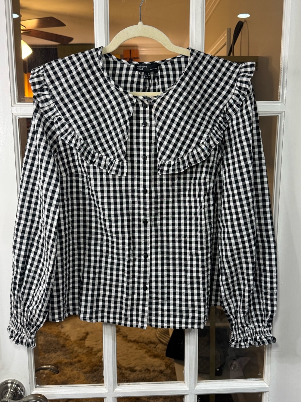 🖤🤍 Nobody's Child Black & White Gingham Ruffle Collar Button-Front Blouse - Picture 5 of 10